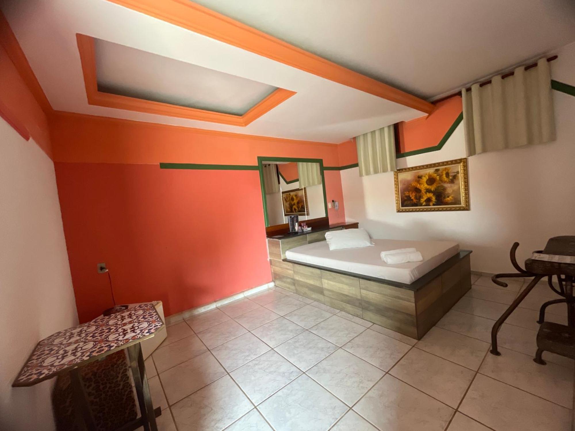 Lux Motel 奥兰布拉 外观 照片